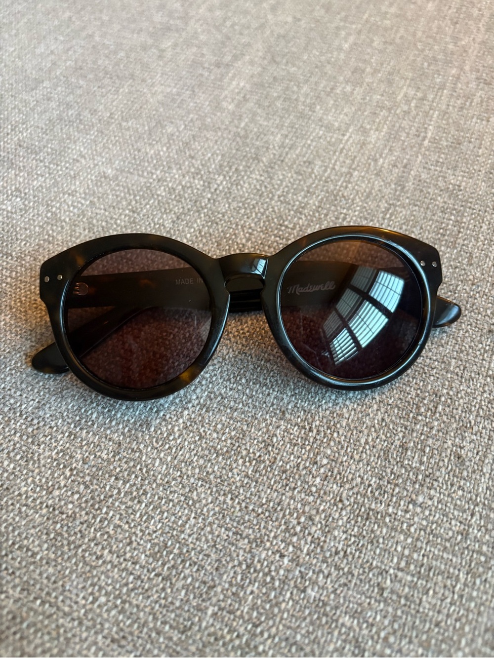 Madewell Tortoise Brown Round Frame Sunglasses Retro Vintage Vibes